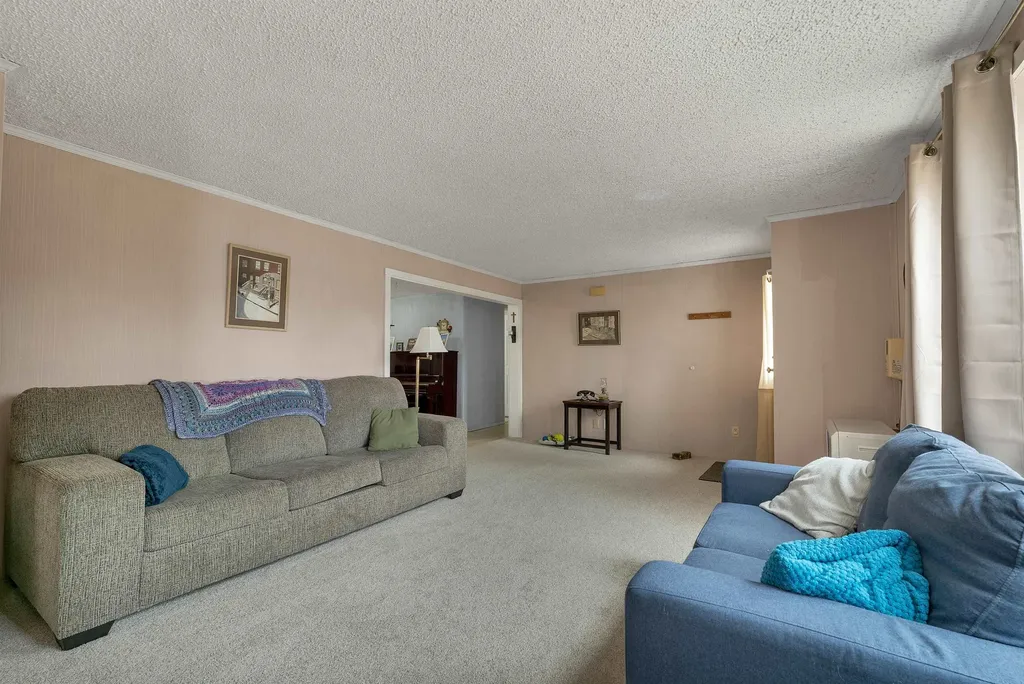 9 Hemlock Drive Wolfeboro NH 03894