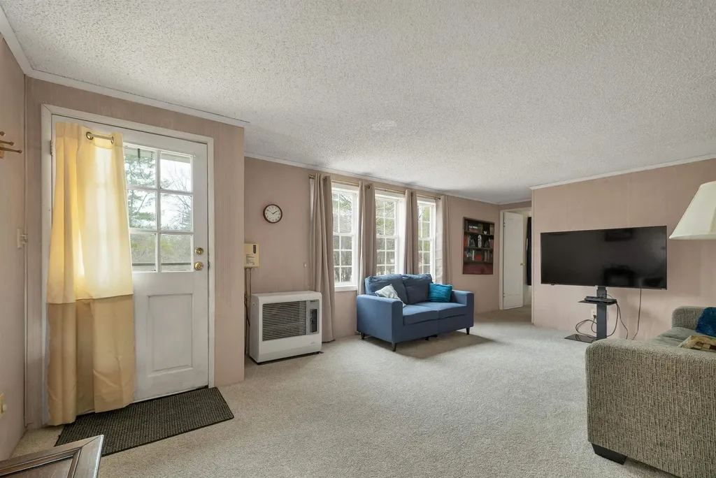 9 Hemlock Drive Wolfeboro NH 03894