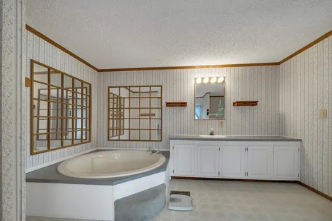 9 Hemlock Drive Wolfeboro NH 03894