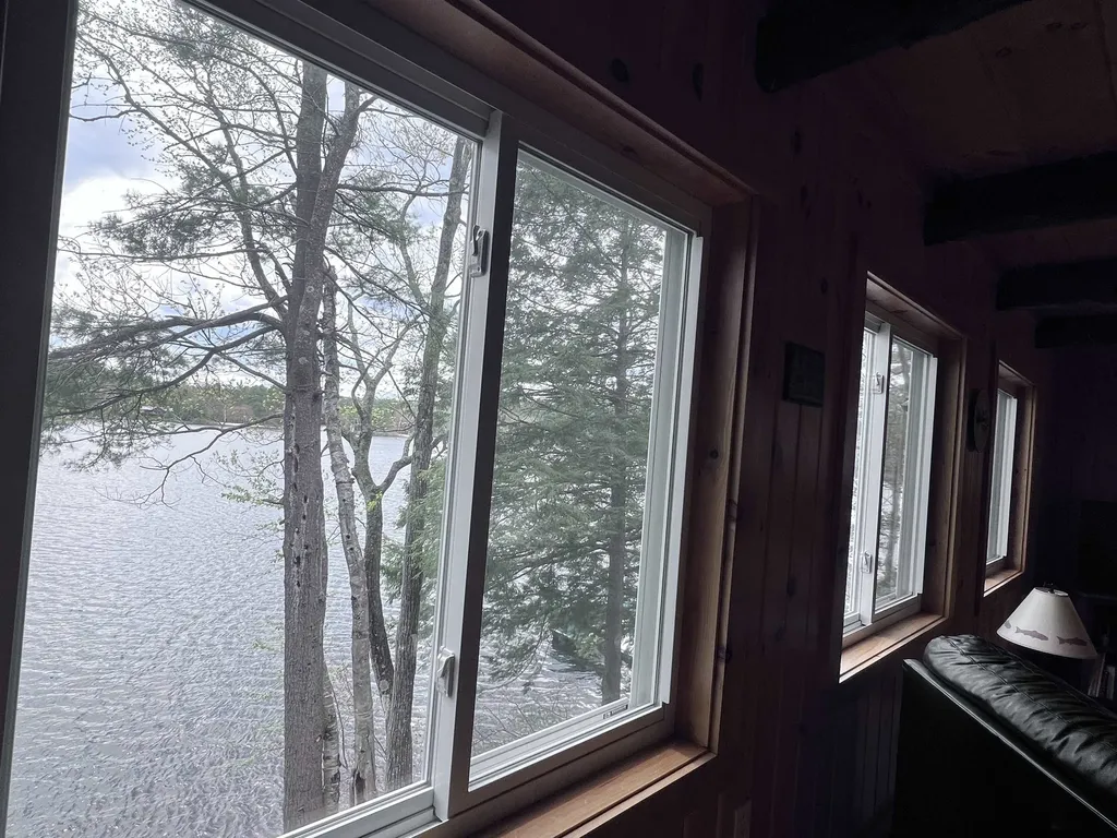 27 Hummingbird Lane Hillsborough NH 03244