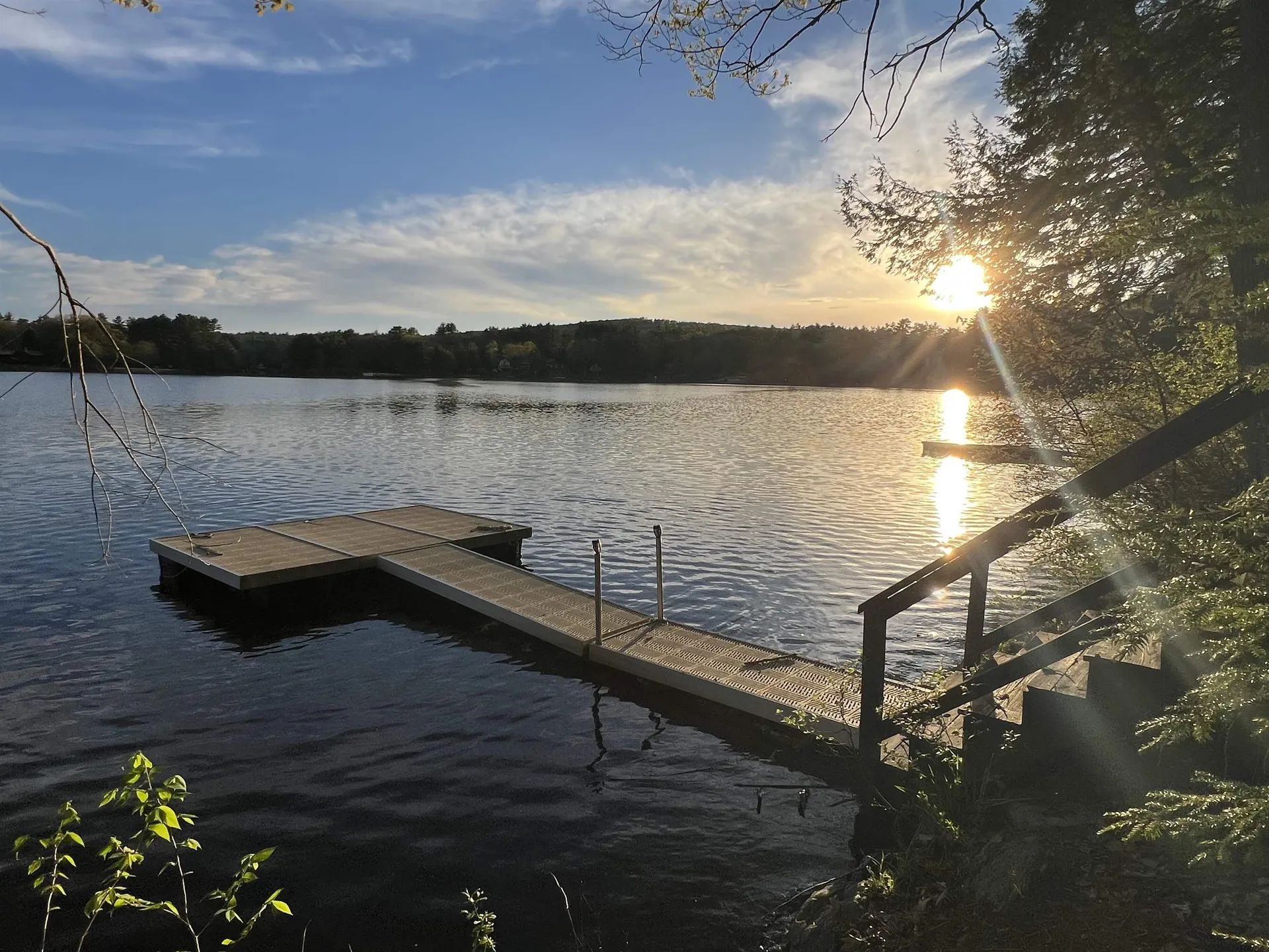 27 Hummingbird Lane Hillsborough NH 03244