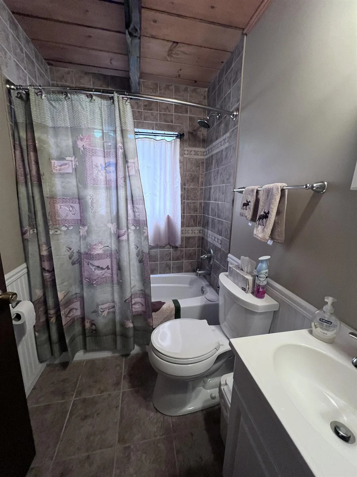 27 Hummingbird Lane Hillsborough NH 03244
