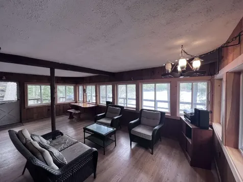 27 Hummingbird Lane Hillsborough NH 03244