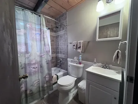 27 Hummingbird Lane Hillsborough NH 03244