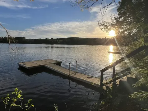 27 Hummingbird Lane Hillsborough NH 03244
