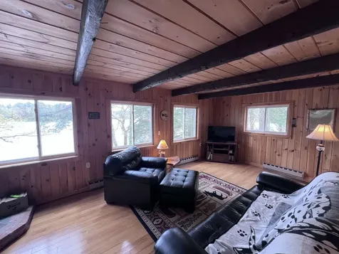 27 Hummingbird Lane Hillsborough NH 03244
