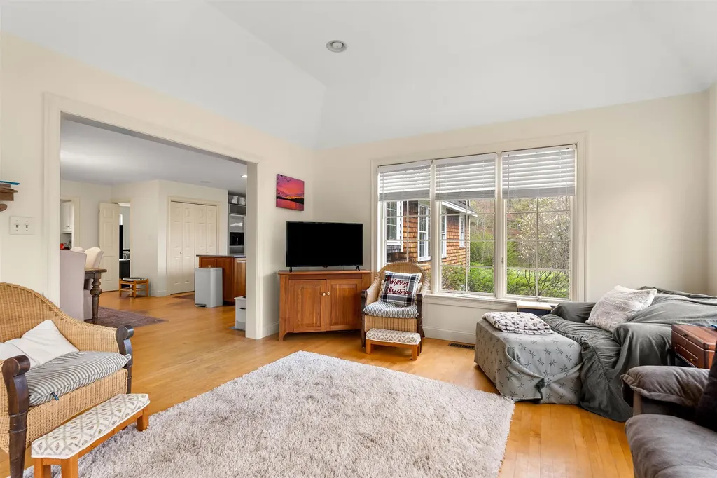 295 Wadleigh Falls Road Newmarket NH 03857