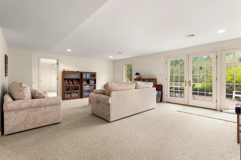 295 Wadleigh Falls Road Newmarket NH 03857