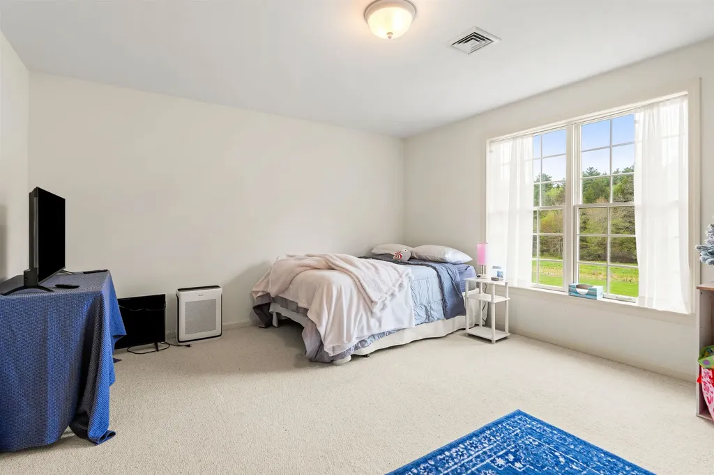 295 Wadleigh Falls Road Newmarket NH 03857