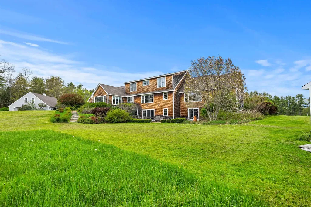 295 Wadleigh Falls Road Newmarket NH 03857