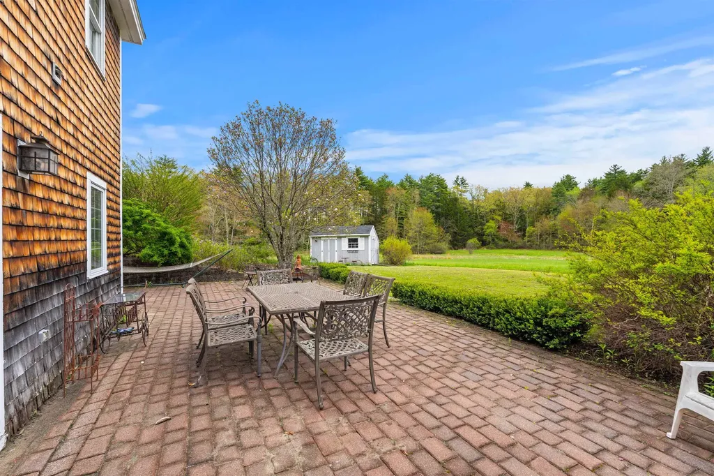 295 Wadleigh Falls Road Newmarket NH 03857