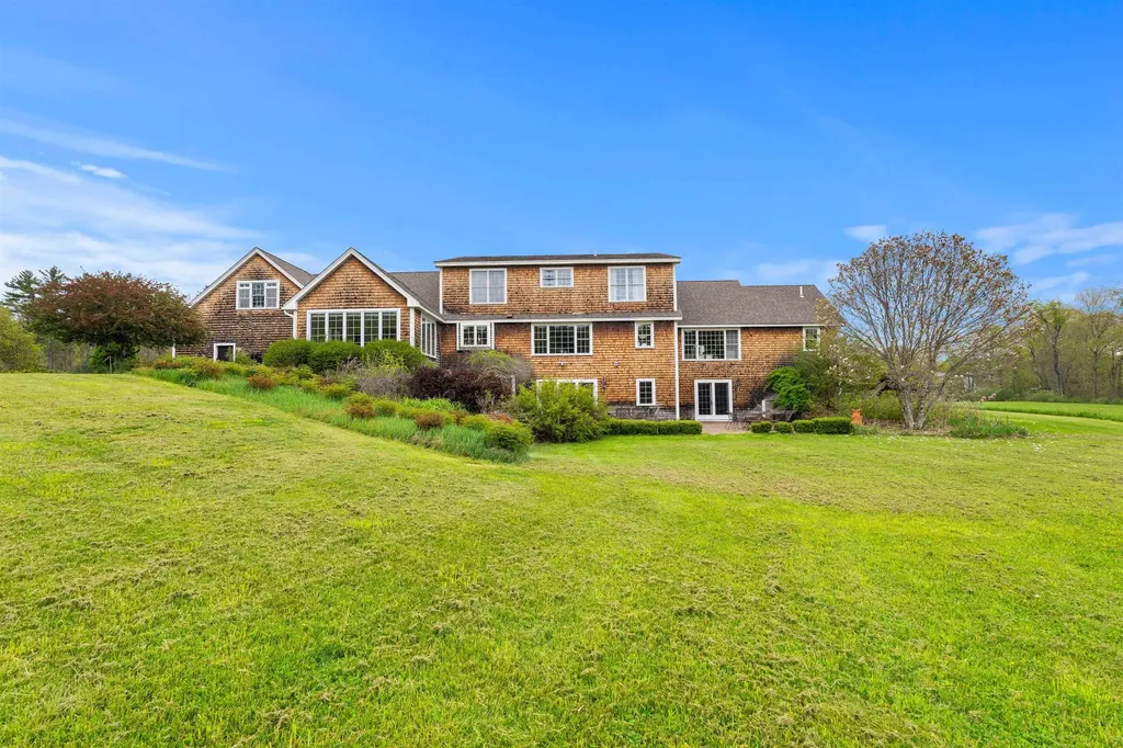 295 Wadleigh Falls Road Newmarket NH 03857