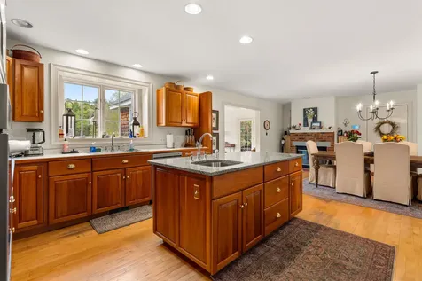 295 Wadleigh Falls Road Newmarket NH 03857