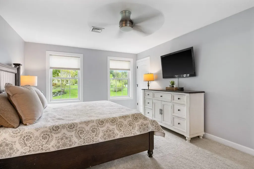 92 Ridgecrest Drive Greenland NH 03840