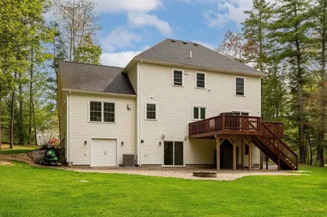 92 Ridgecrest Drive Greenland NH 03840