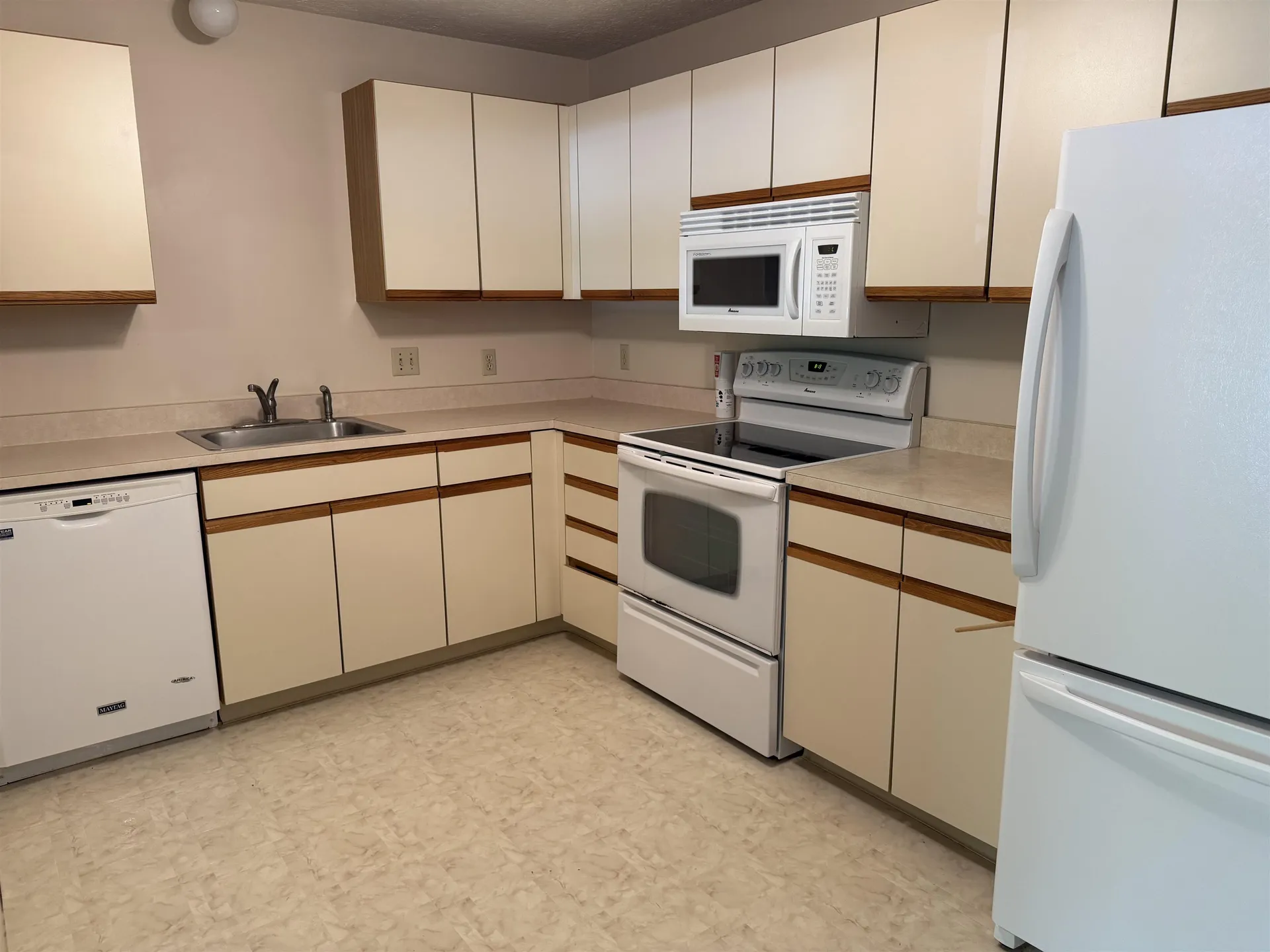 300 Candlewood Park Nashua NH 03062