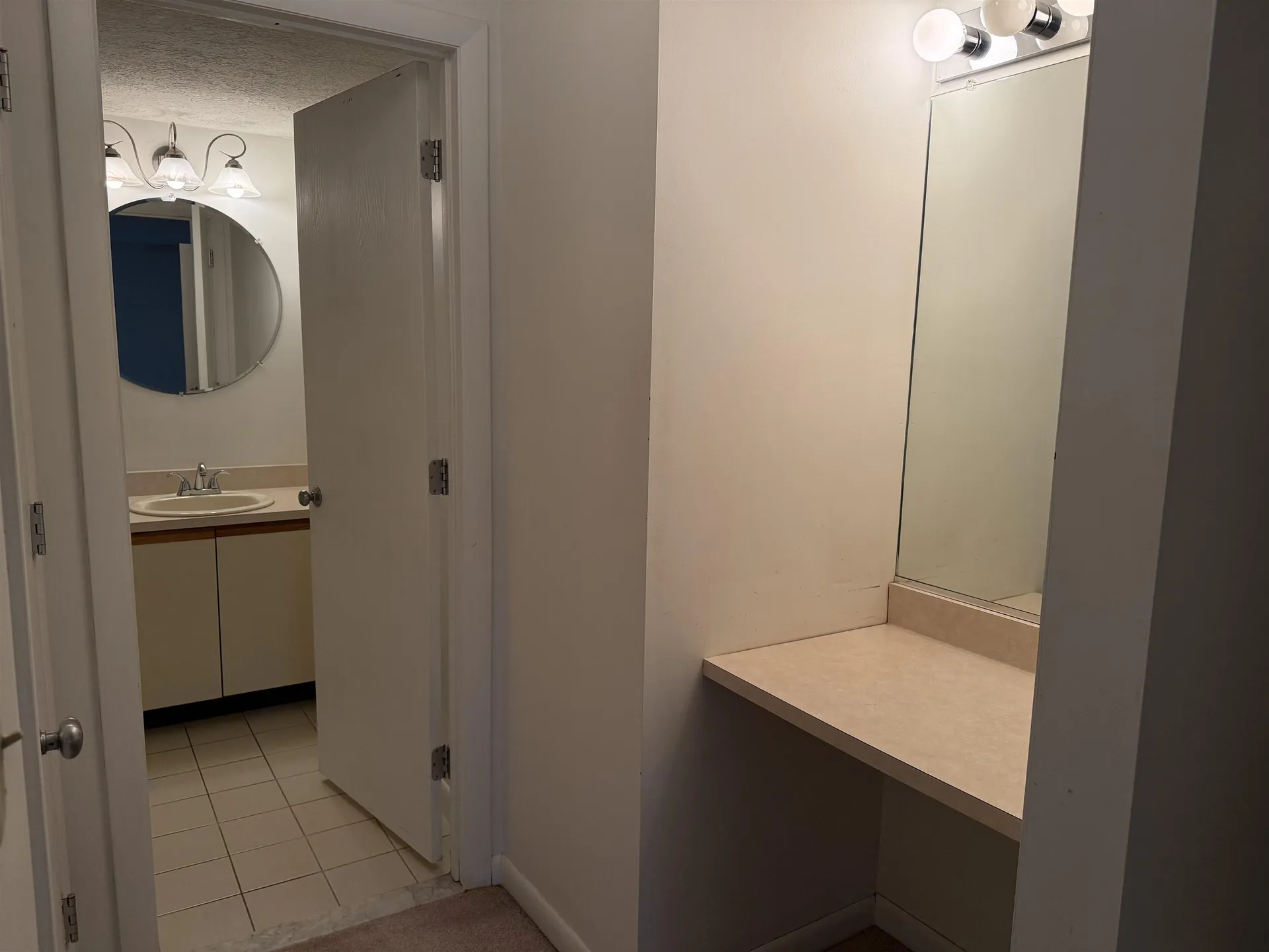 300 Candlewood Park Nashua NH 03062