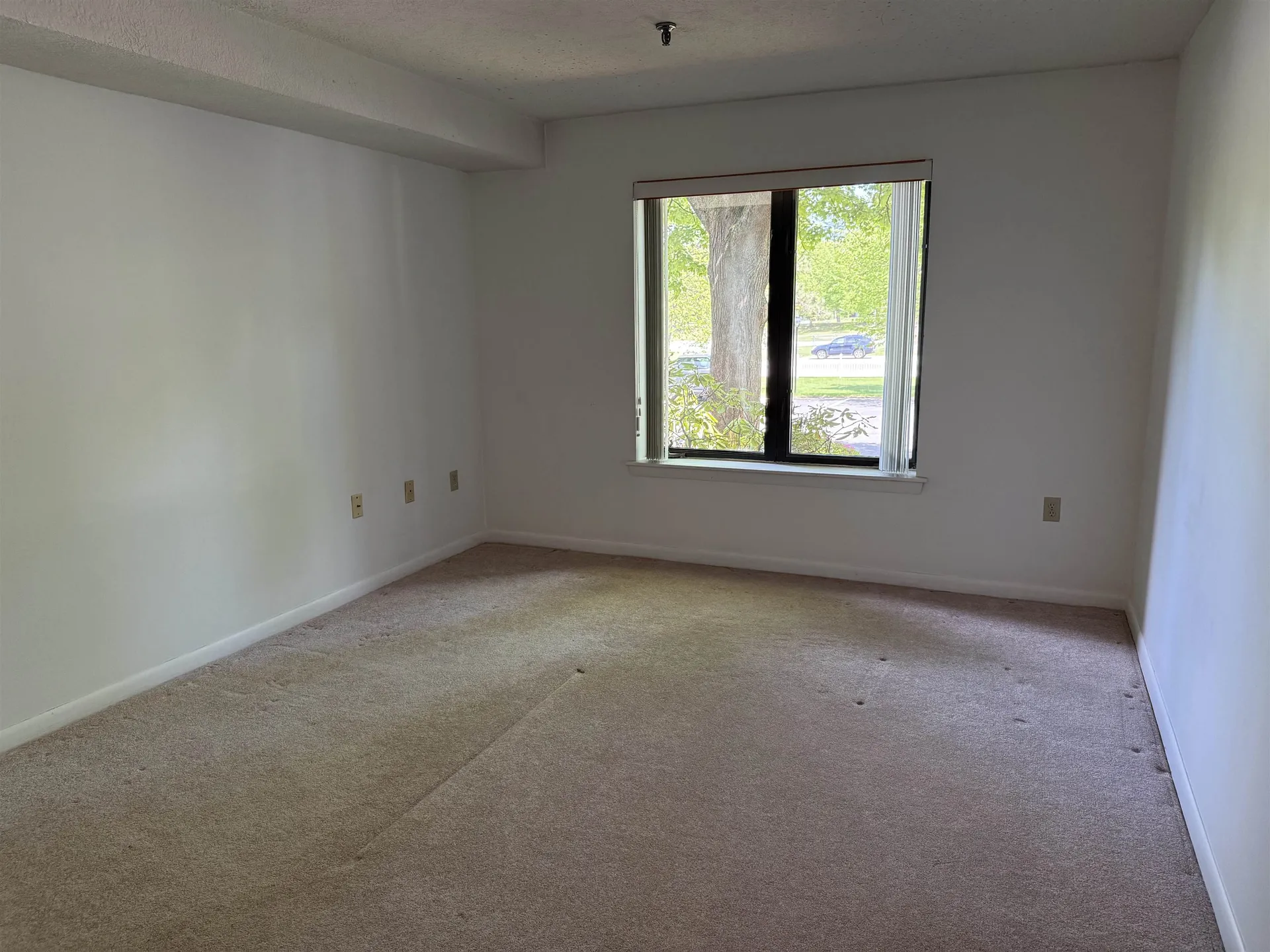300 Candlewood Park Nashua NH 03062