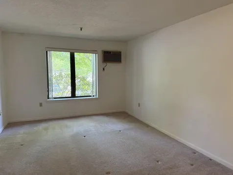 300 Candlewood Park Nashua NH 03062