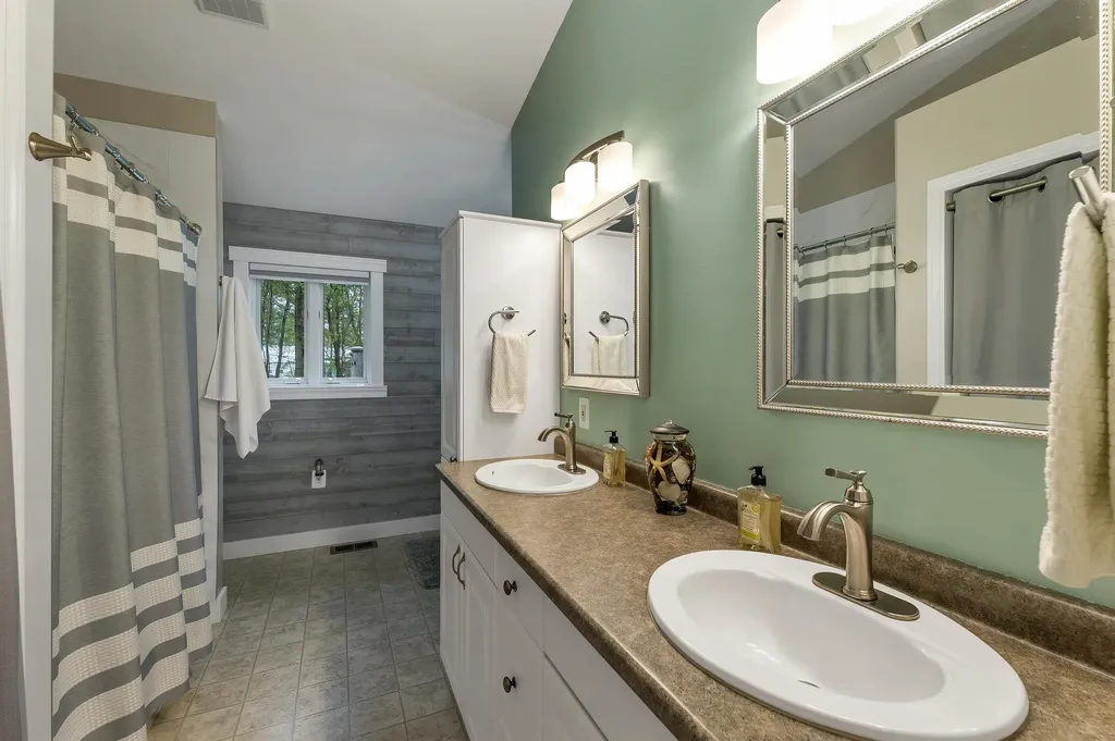 13 Broadview Drive Sanbornton NH 03269