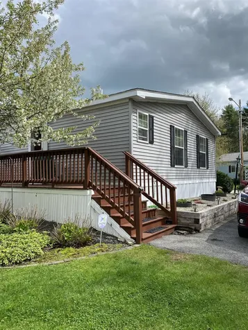 7 Sir Lancelot Drive Exeter NH 03833