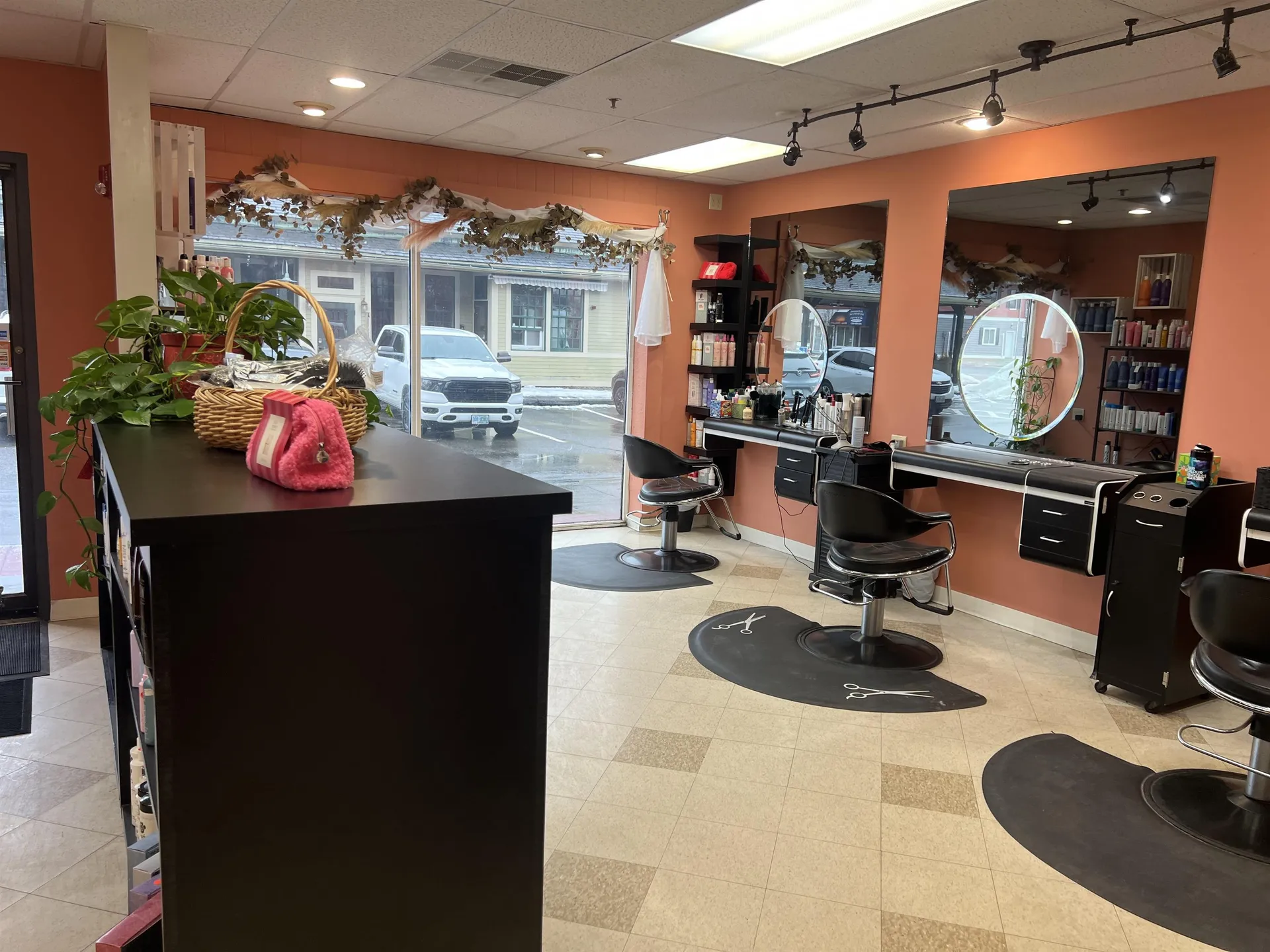 6 West Broadway Street Derry NH 03038