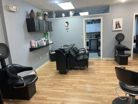 6 West Broadway Street Derry NH 03038