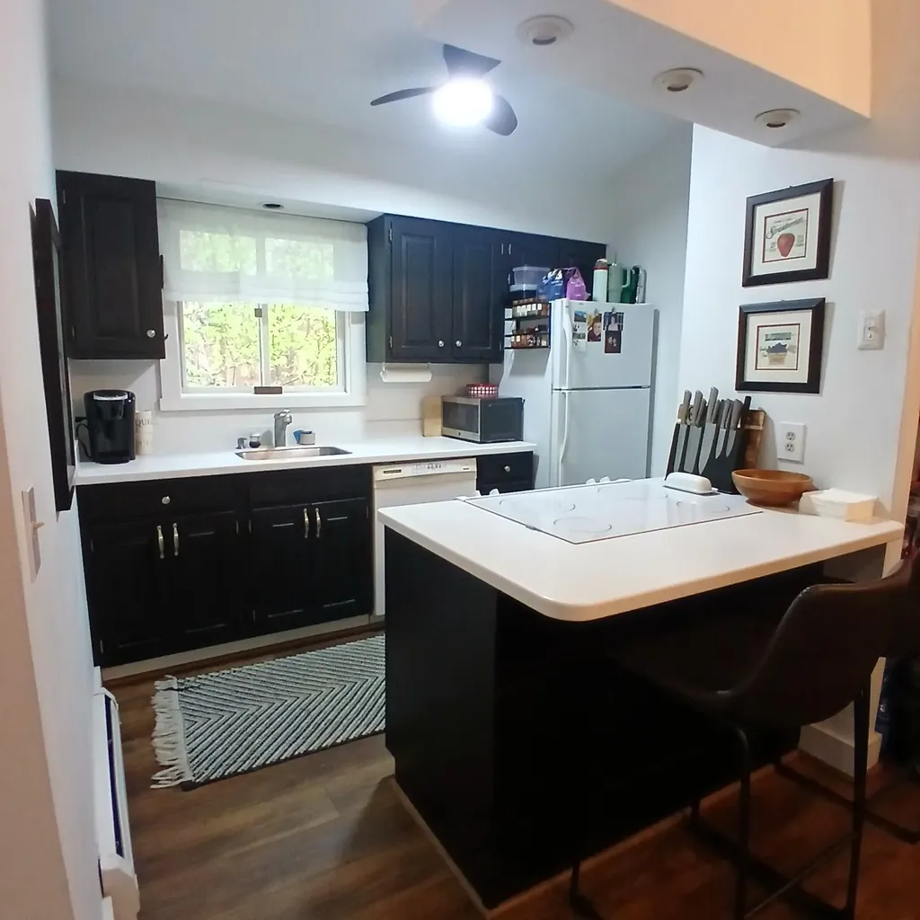 253 Old Quechee Road Hartford VT 05059