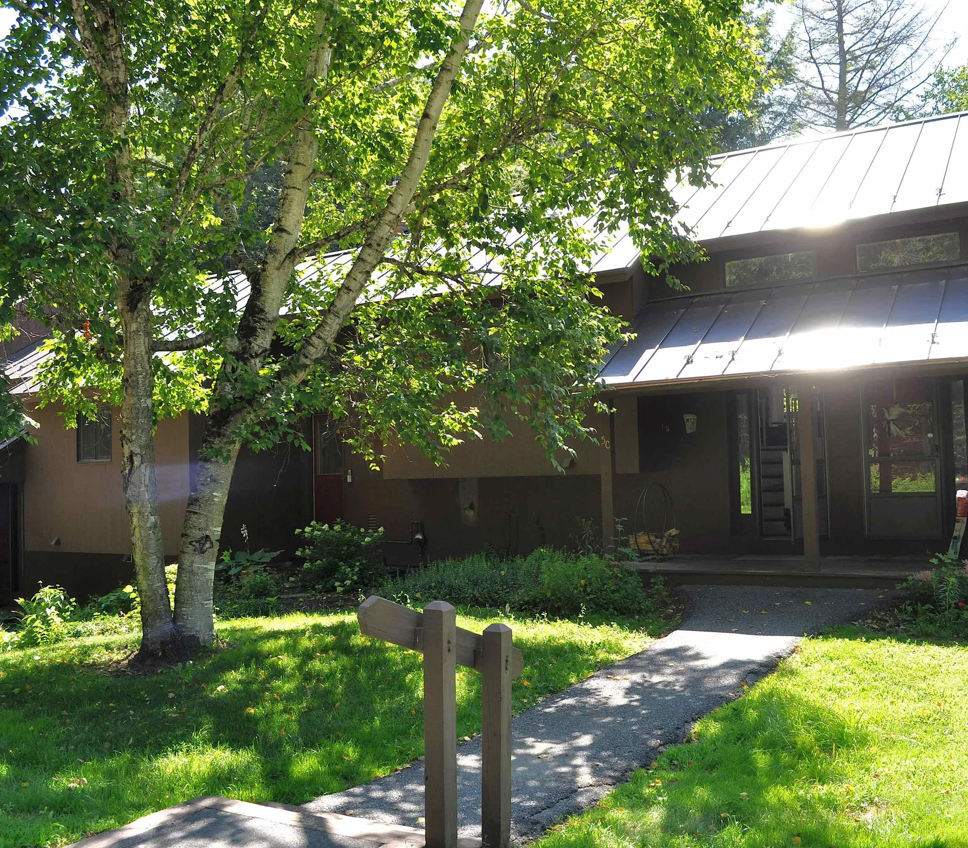 253 Old Quechee Road Hartford VT 05059