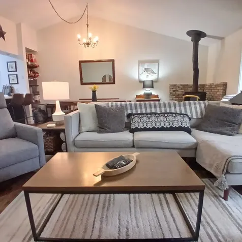253 Old Quechee Road Hartford VT 05059