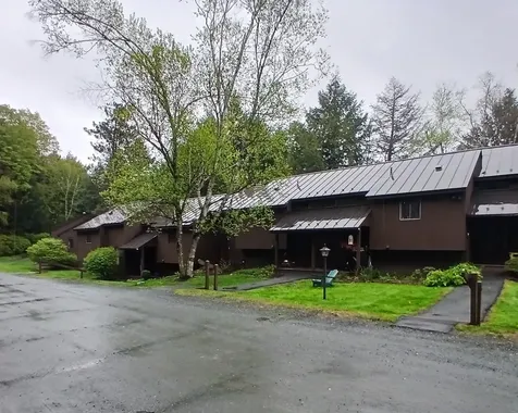 253 Old Quechee Road Hartford VT 05059