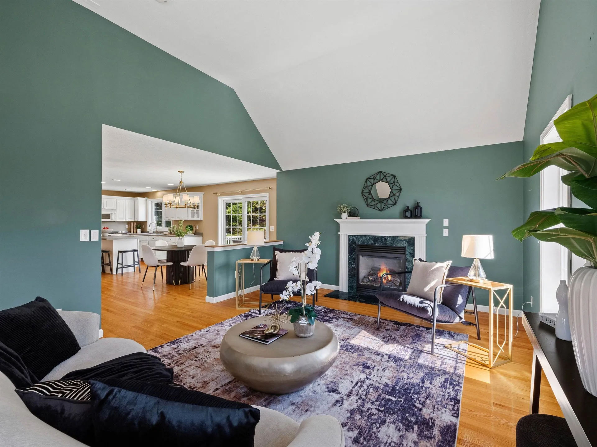 28 Bradford Circle Hudson NH 03051