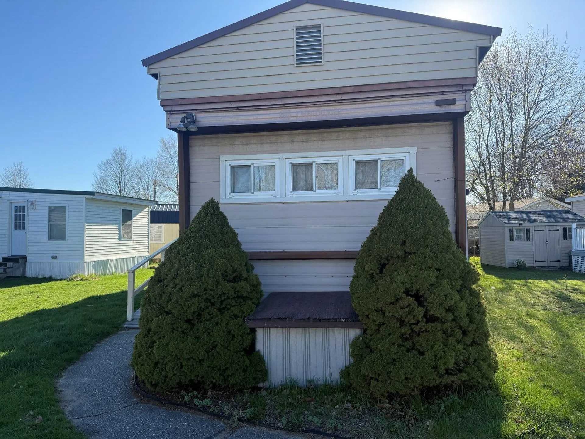 3 Willow Street Exeter NH 03833-4145