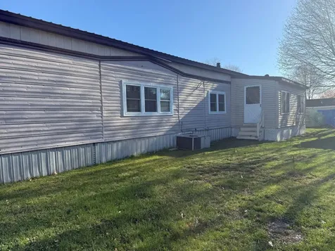 3 Willow Street Exeter NH 03833-4145