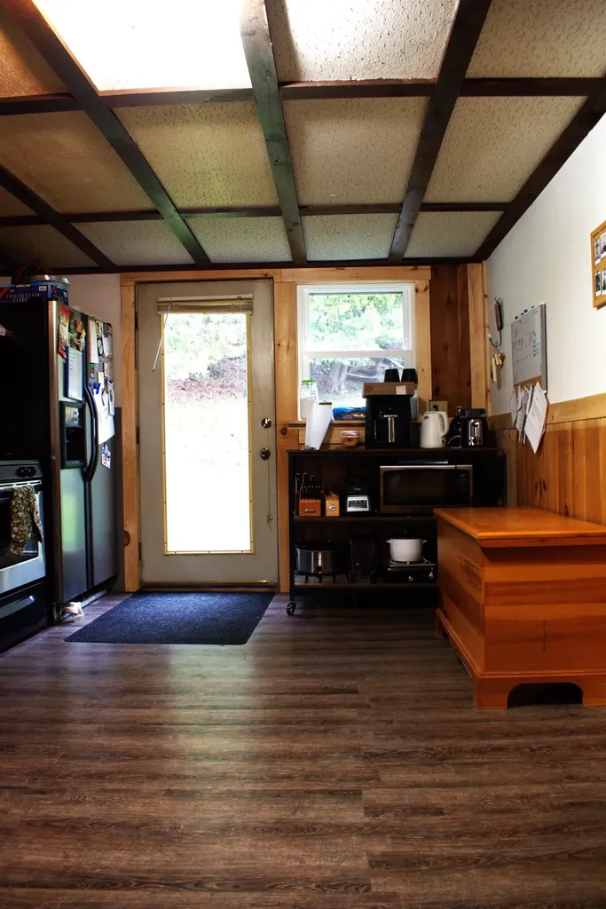 54 Assisqua Avenue St. Johnsbury VT 05819
