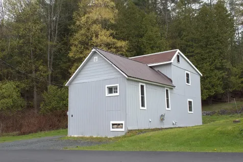 54 Assisqua Avenue St. Johnsbury VT 05819