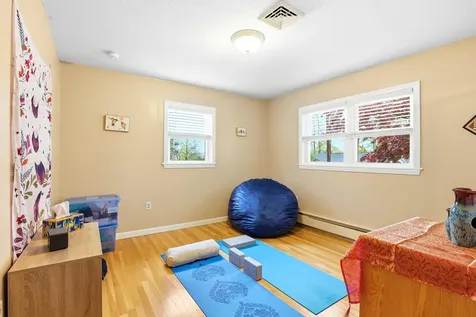 34 Beverly Drive Manchester NH 03104