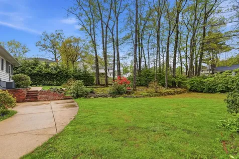 34 Beverly Drive Manchester NH 03104