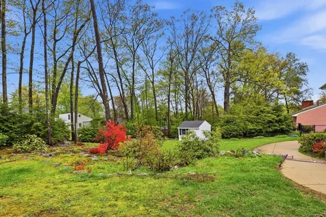 34 Beverly Drive Manchester NH 03104