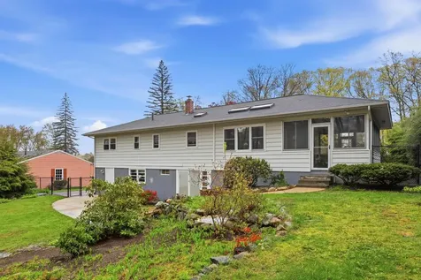34 Beverly Drive Manchester NH 03104
