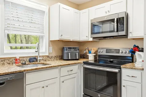 34 Beverly Drive Manchester NH 03104