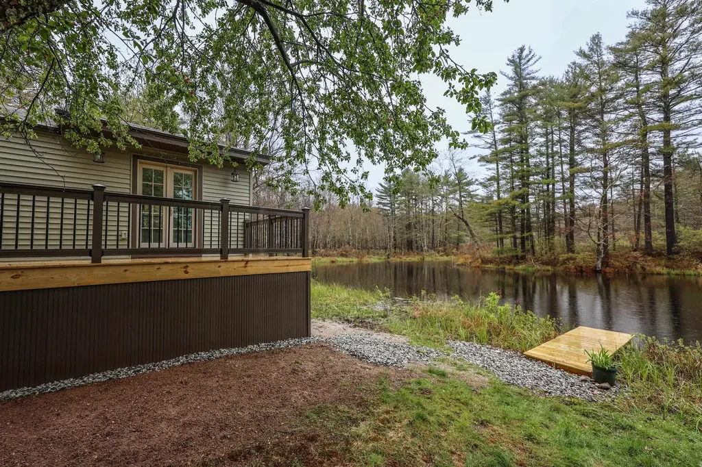 34 Icehouse Lane Greenfield NH 03047