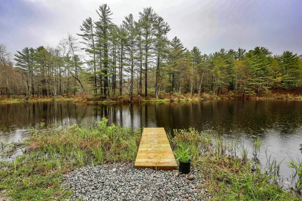 34 Icehouse Lane Greenfield NH 03047