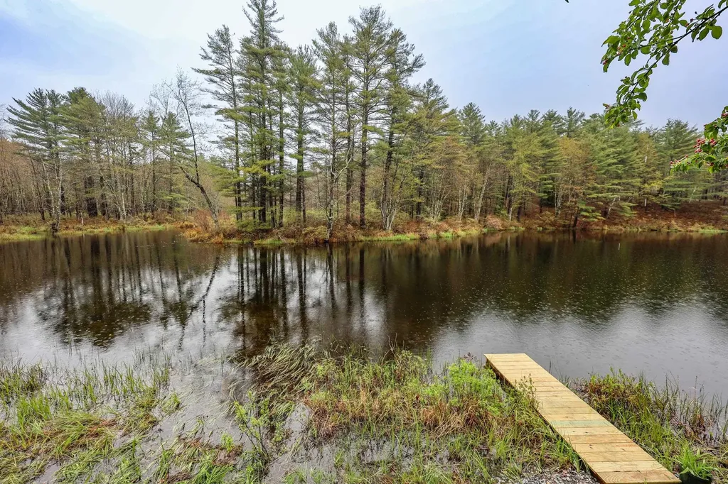 34 Icehouse Lane Greenfield NH 03047