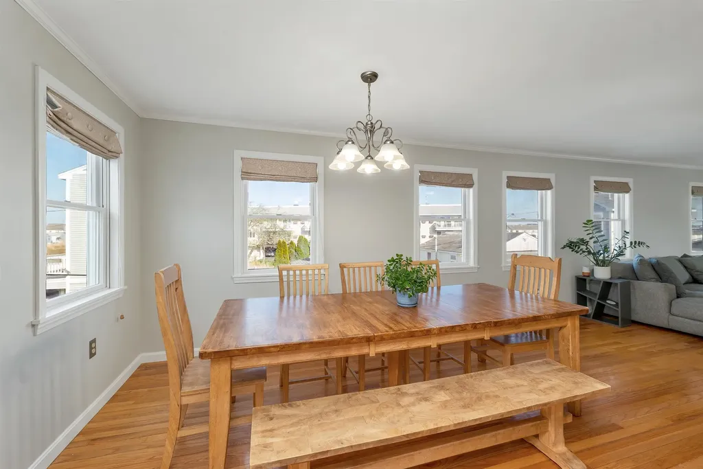 4 Viking Street Hampton NH 03842