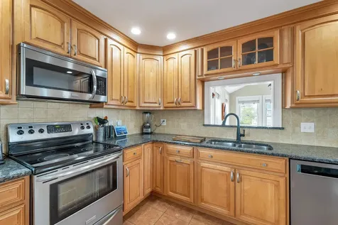 4 Viking Street Hampton NH 03842