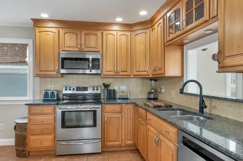 4 Viking Street Hampton NH 03842
