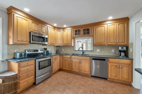 4 Viking Street Hampton NH 03842
