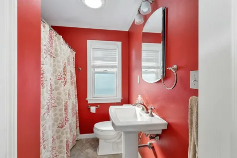 4 Viking Street Hampton NH 03842