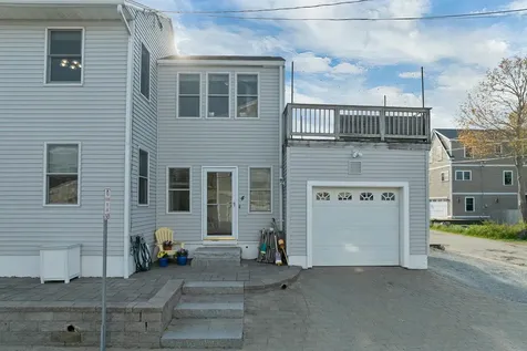 4 Viking Street Hampton NH 03842